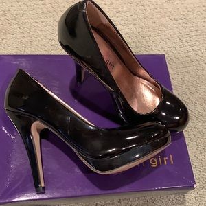 madden Girl black patent heels